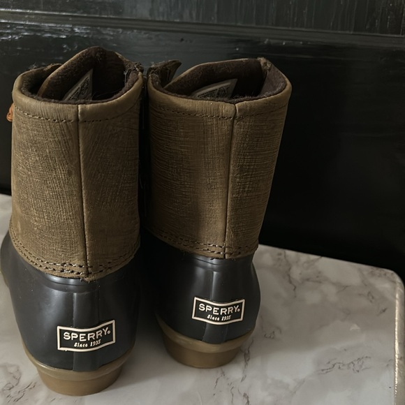 sperry boots - Picture 3 of 4
